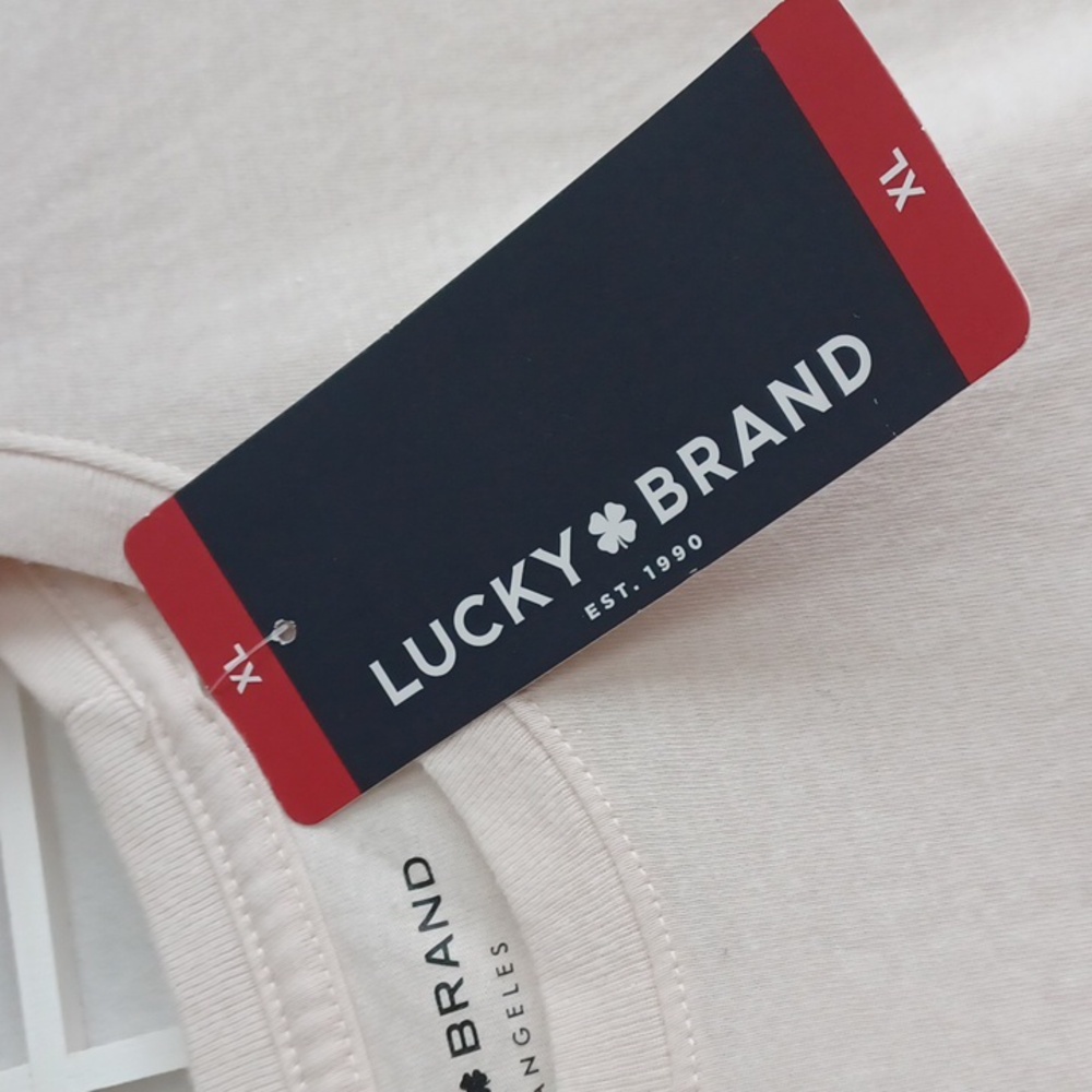 Lucky Brand Men's T-shirt - Picture 5 of 11